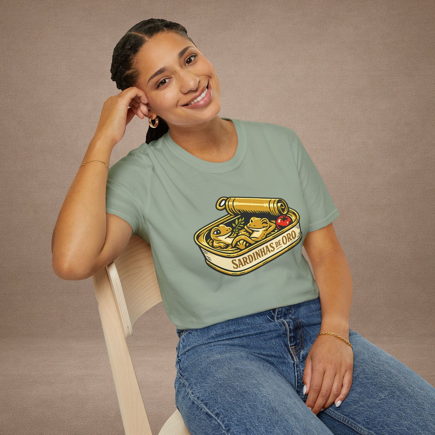 Sardinhas de Ouro Portuguese fish market graphic t-shirt — Gold Gecko Co.