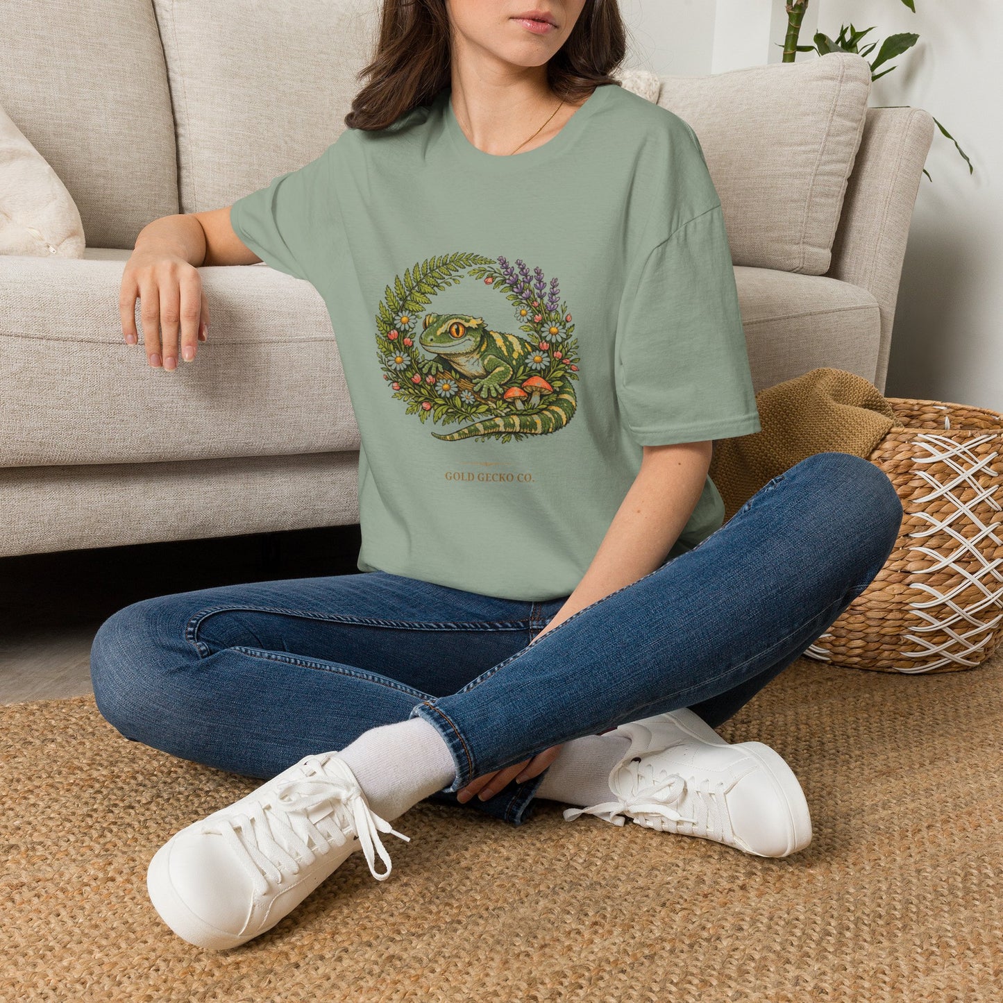 Garden Gecko leopard gecko t-shirt with botanical ferns, mushrooms, and daisies — Gold Gecko Co. cottagecore collection