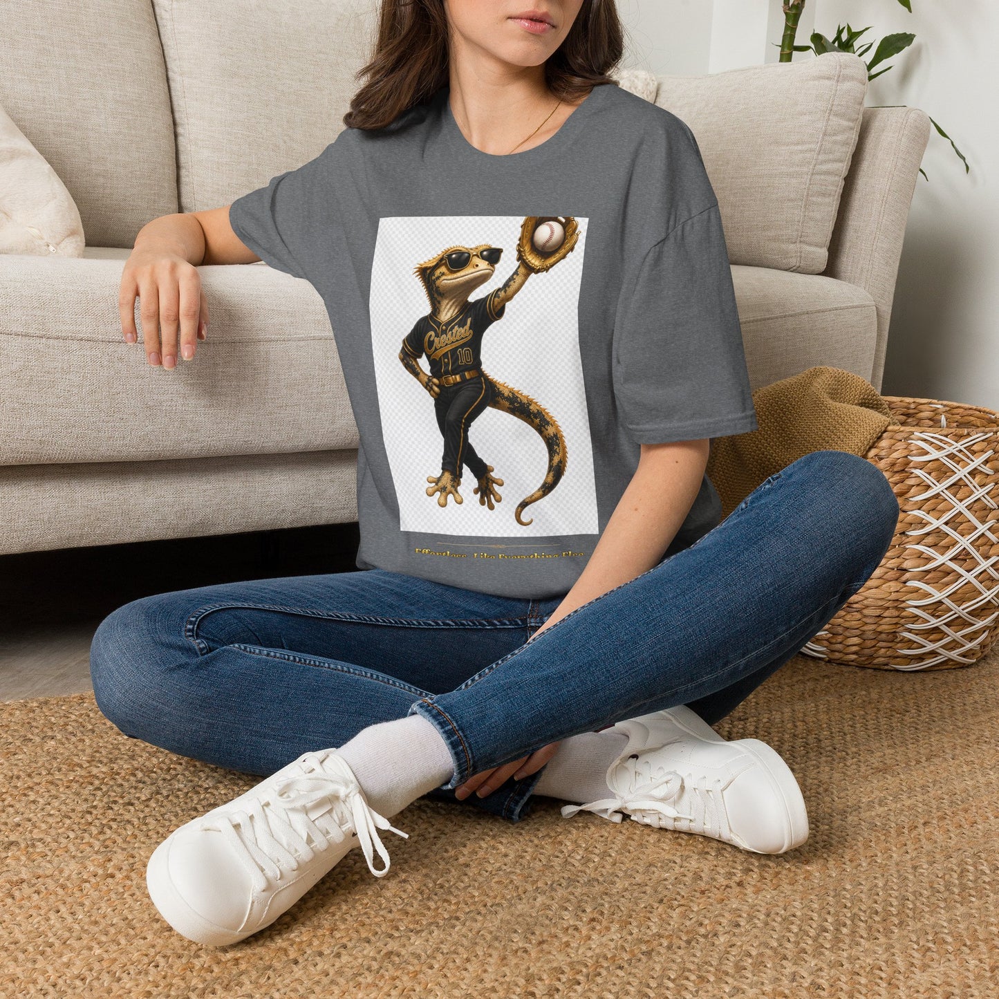 Gold Gecko Co. | Effortless. Like Everything Else. | Outfielder Gecko Tee