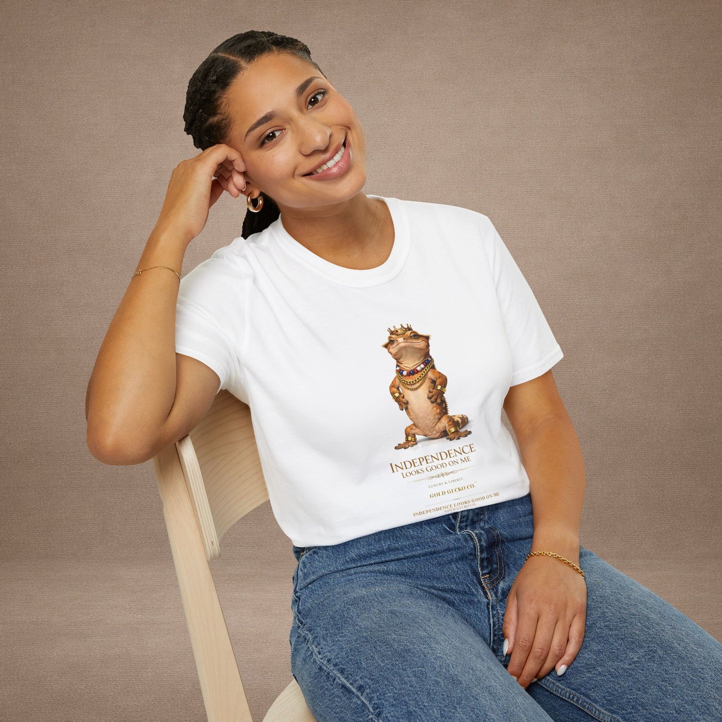DESIGN #04-4-Independence Looks Good On Me — 4th of July Tee