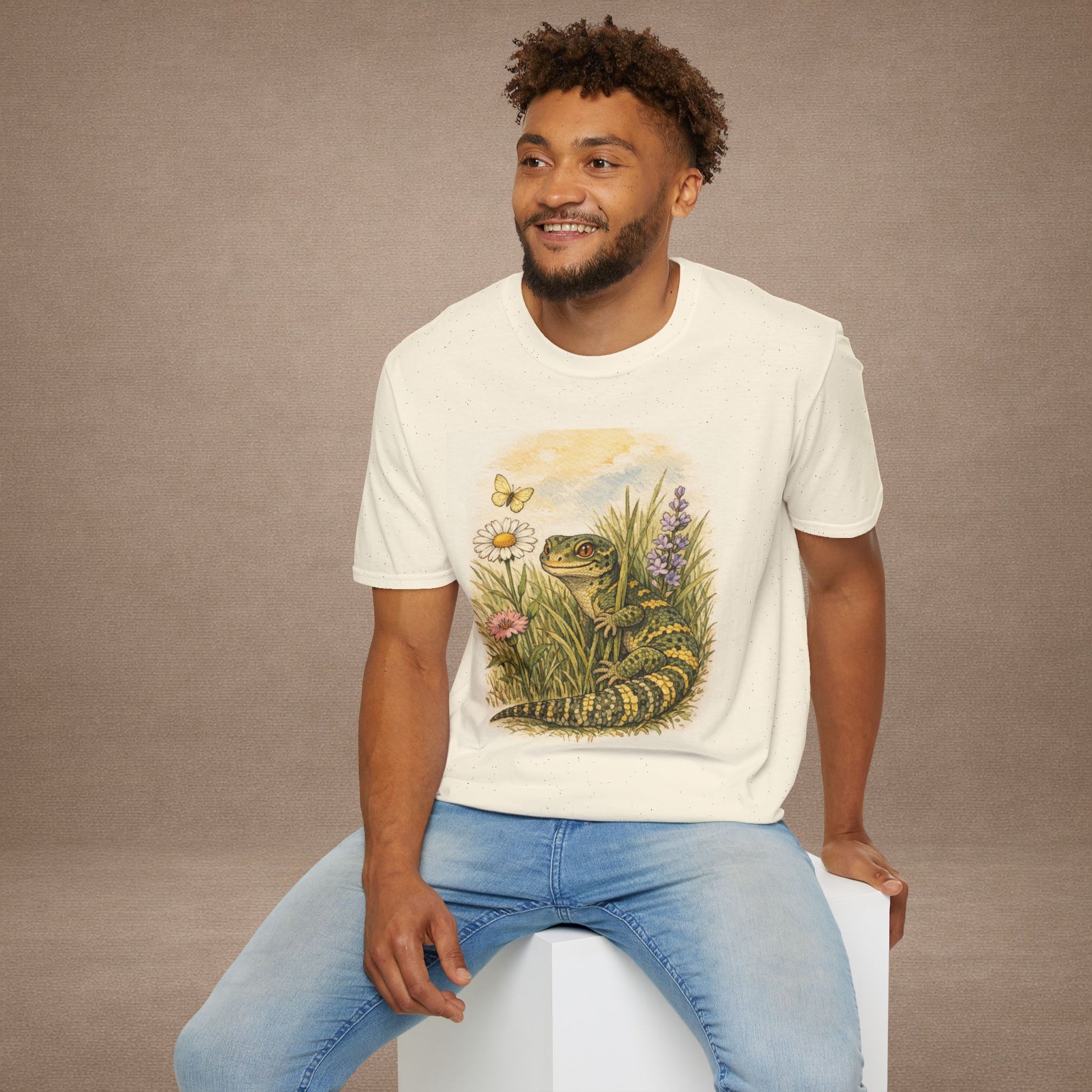 Field of Wildflowers cottagecore gecko t-shirt · Garden Gecko · Gold Gecko Co.