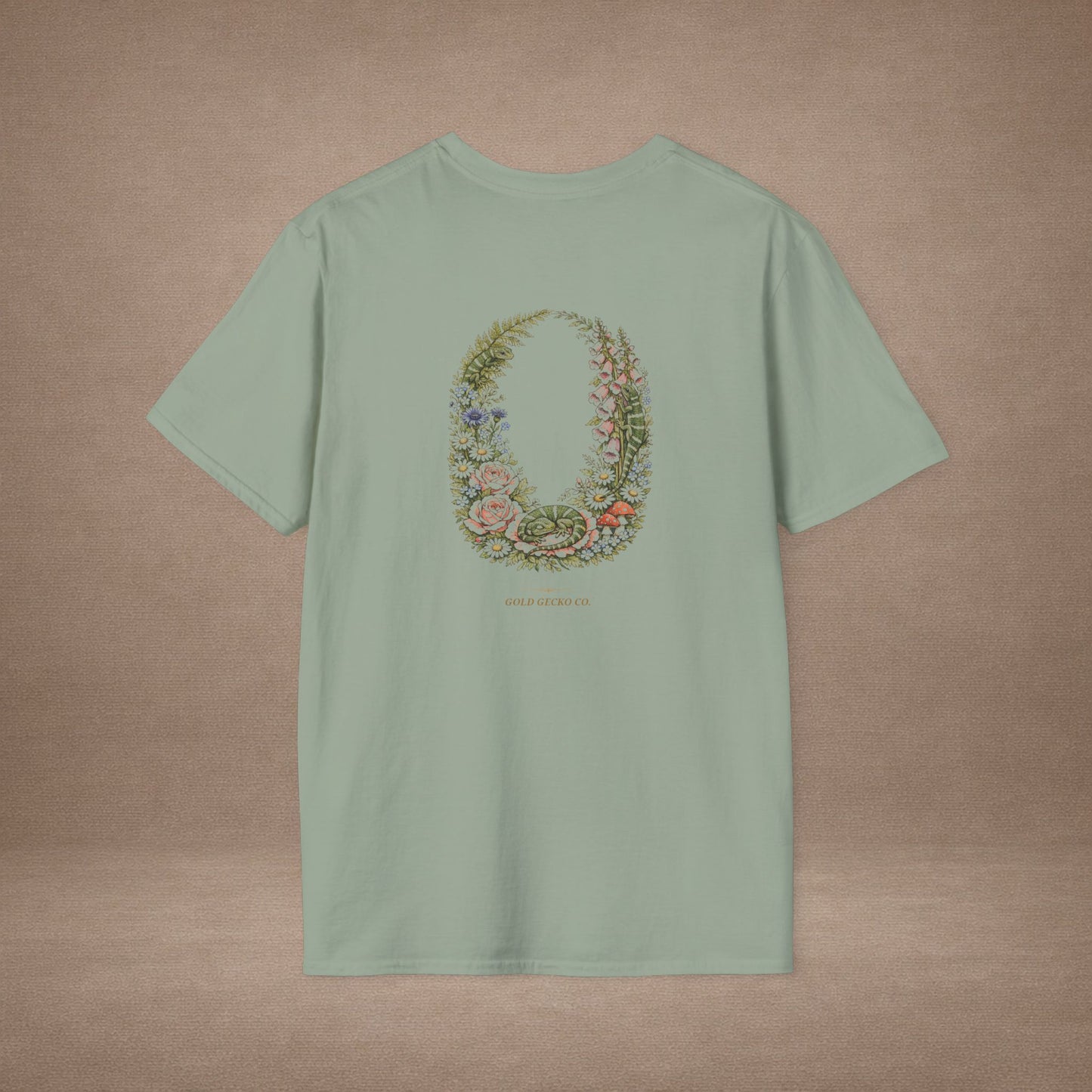 Garden Gecko leopard gecko t-shirt with botanical ferns, mushrooms, and daisies — Gold Gecko Co. cottagecore collection