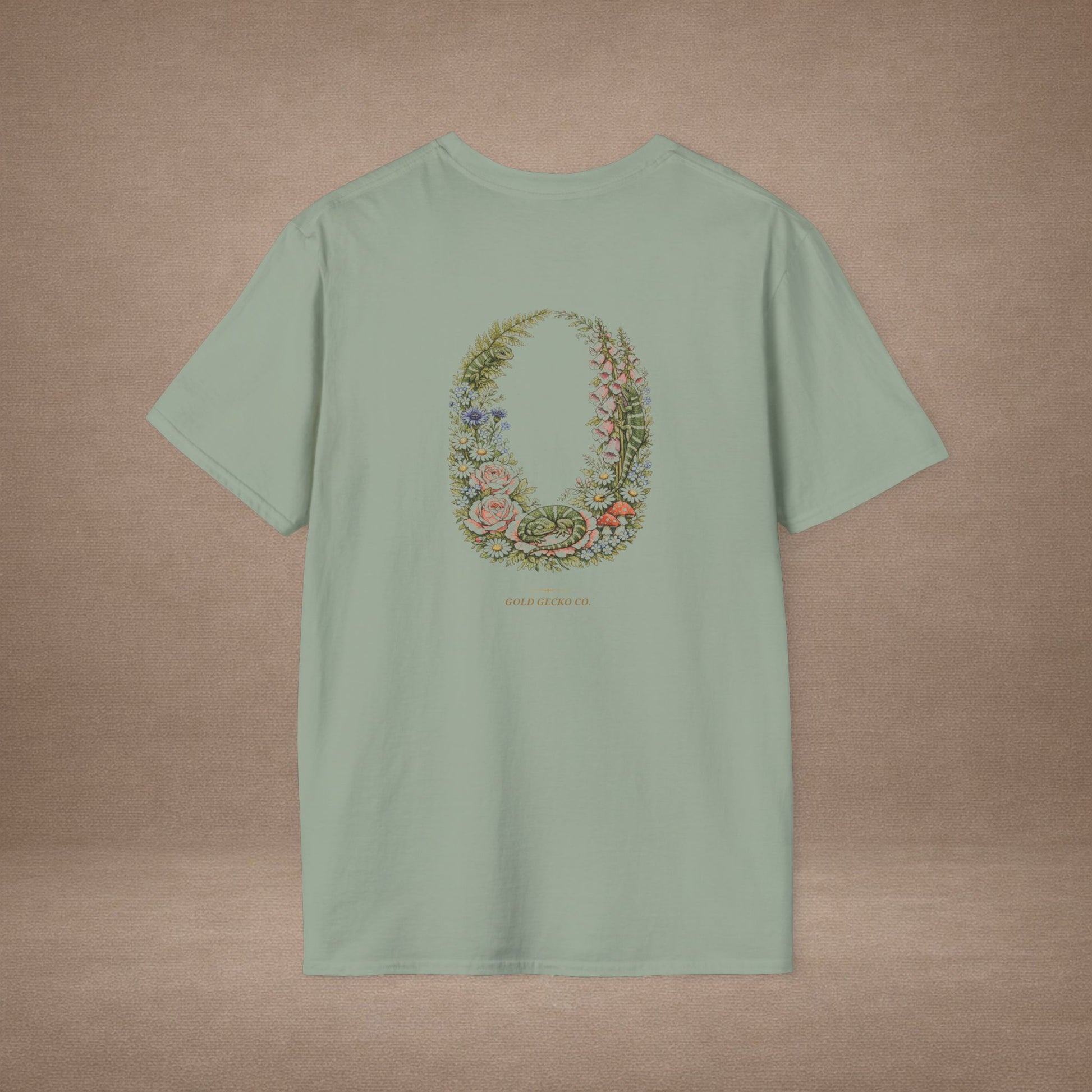 Garden Gecko leopard gecko t-shirt with botanical ferns, mushrooms, and daisies — Gold Gecko Co. cottagecore collection