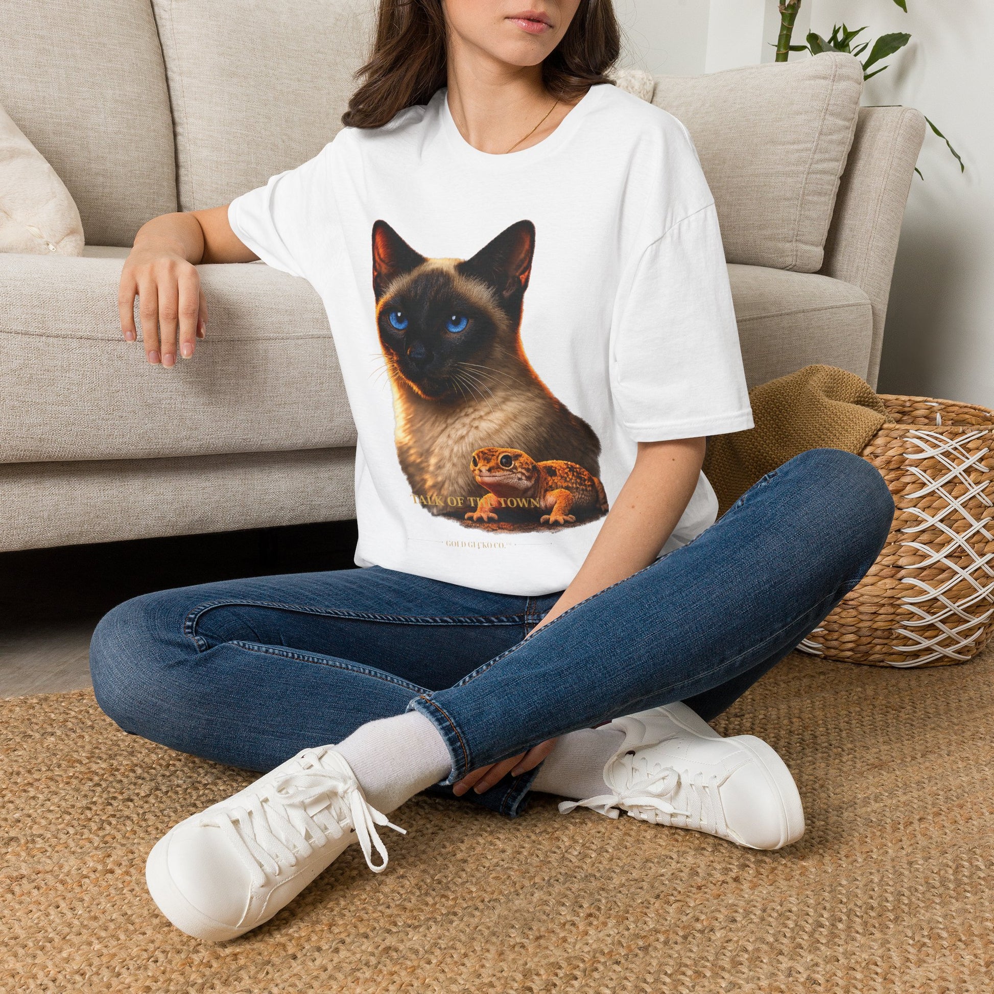 Siamese — Talk Of The Town — photoreal cat breed portraits paired with tiny gecko compani. Gold Gecko Co. Cats & Geckos collection.