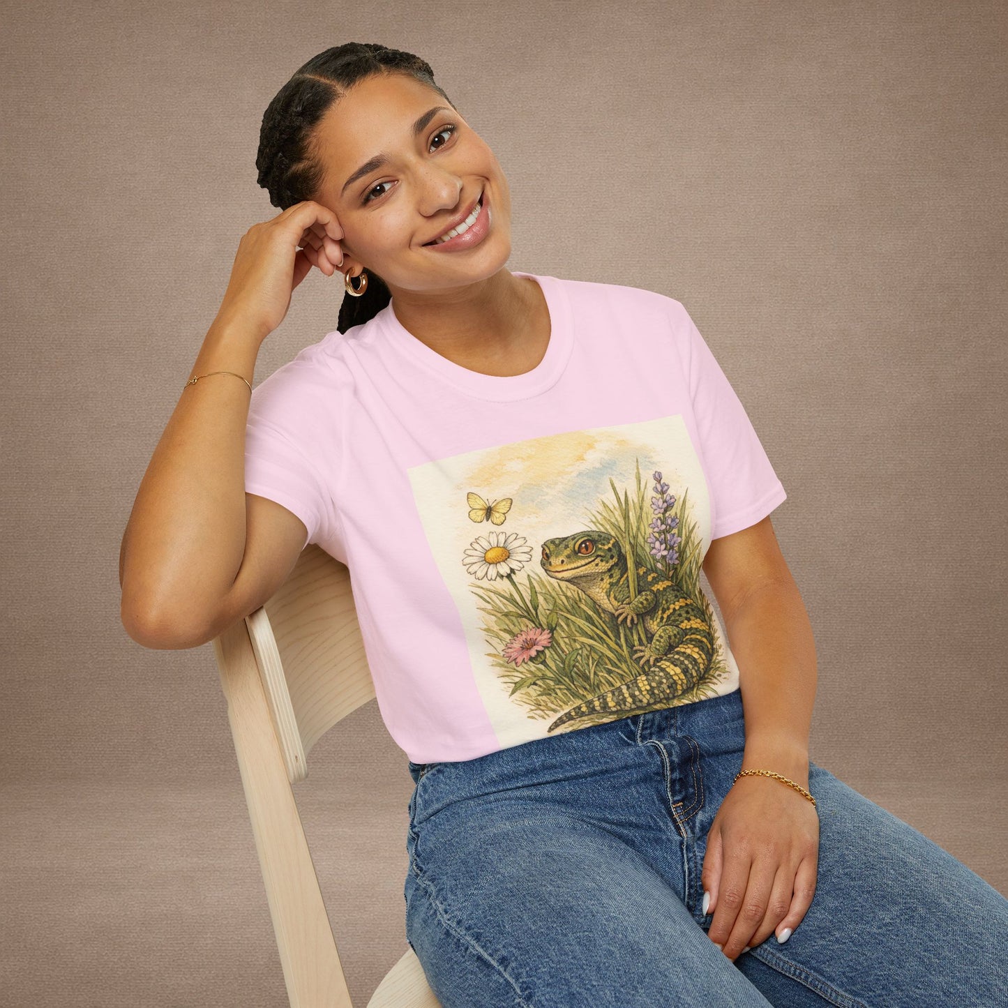 Field of Wildflowers cottagecore gecko t-shirt · Garden Gecko · Gold Gecko Co.