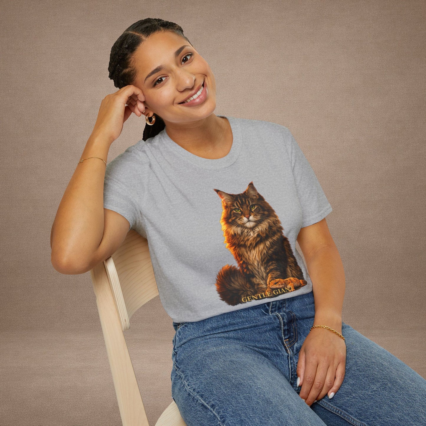 Maine Coon — Gentle Giant — photoreal cat breed portraits paired with tiny gecko compani. Gold Gecko Co. Cats & Geckos collection.