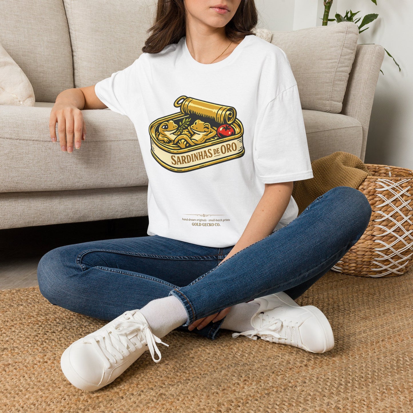 Sardinhas de Ouro Portuguese fish market graphic t-shirt — Gold Gecko Co.