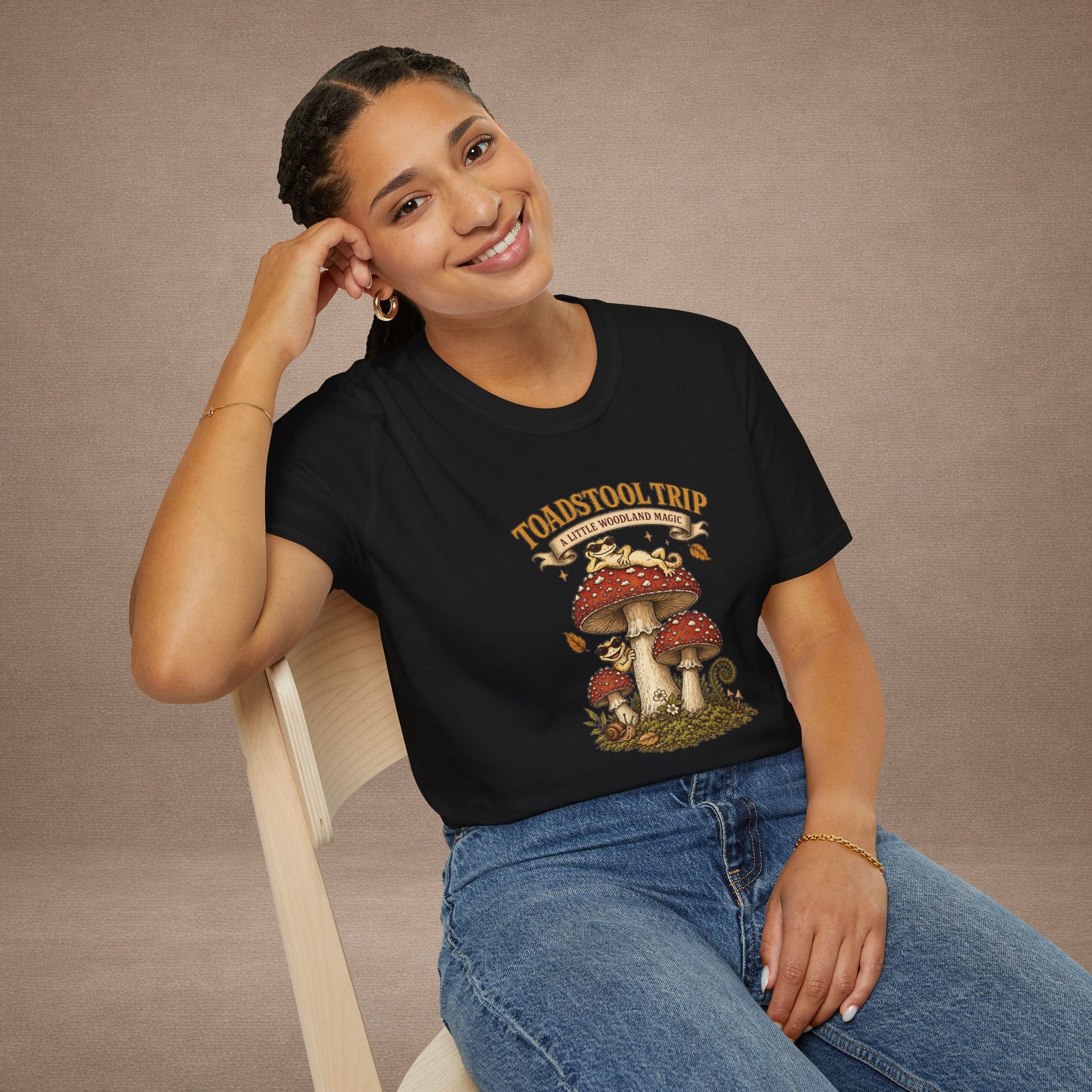 Toadstool Trip cottagecore mushroom & gecko t-shirt — Gold Gecko Co.