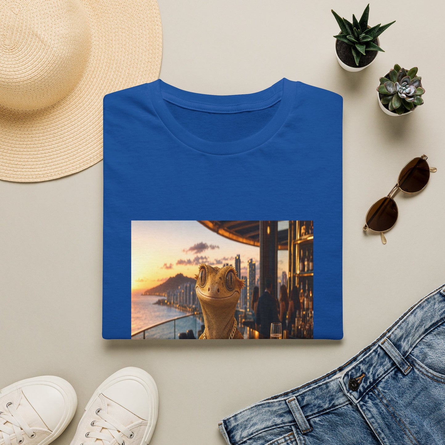 Gold Gecko Co.™ | De Vacaciones | Crested Gecko | Comfort Colors 6500
