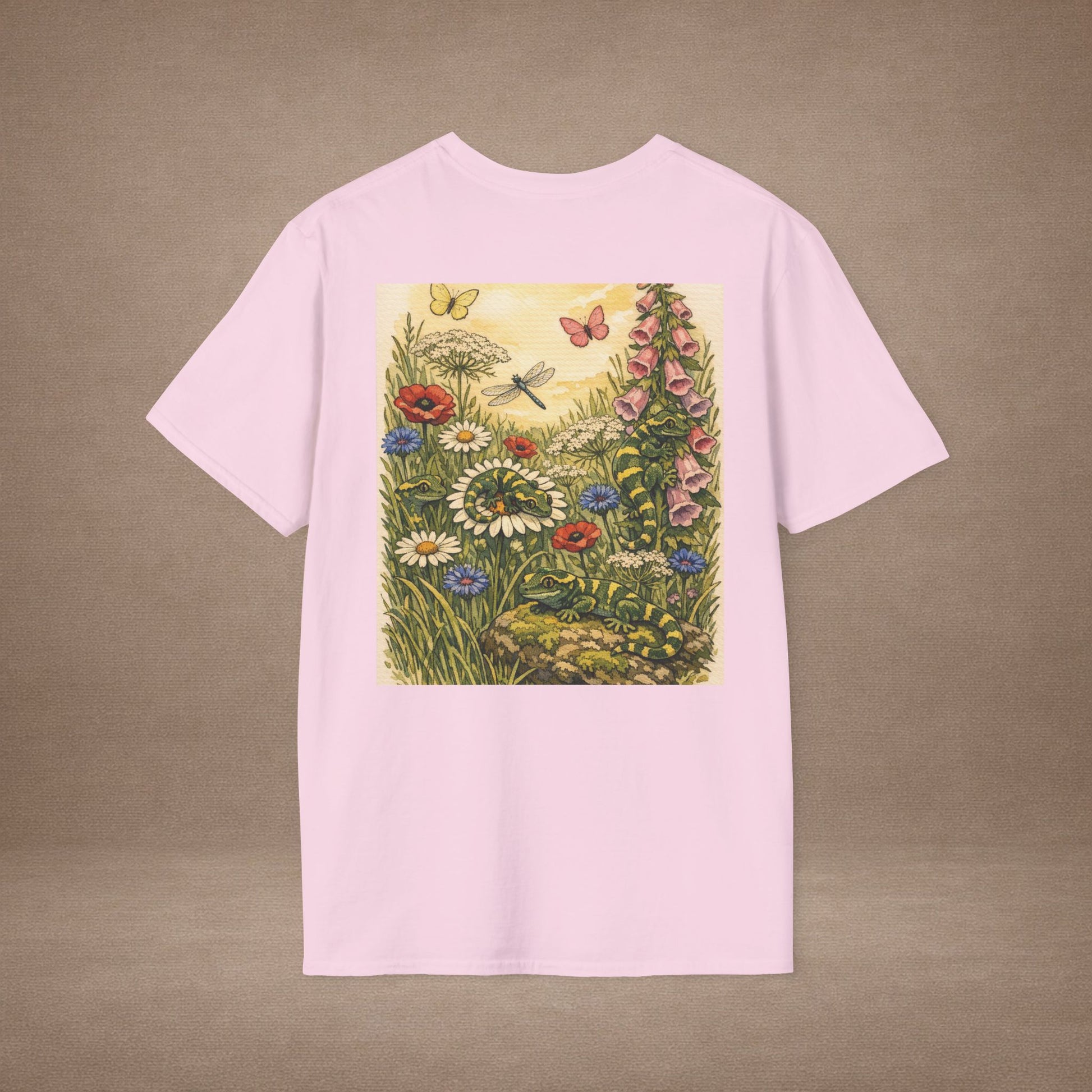 Field of Wildflowers cottagecore gecko t-shirt · Garden Gecko · Gold Gecko Co.
