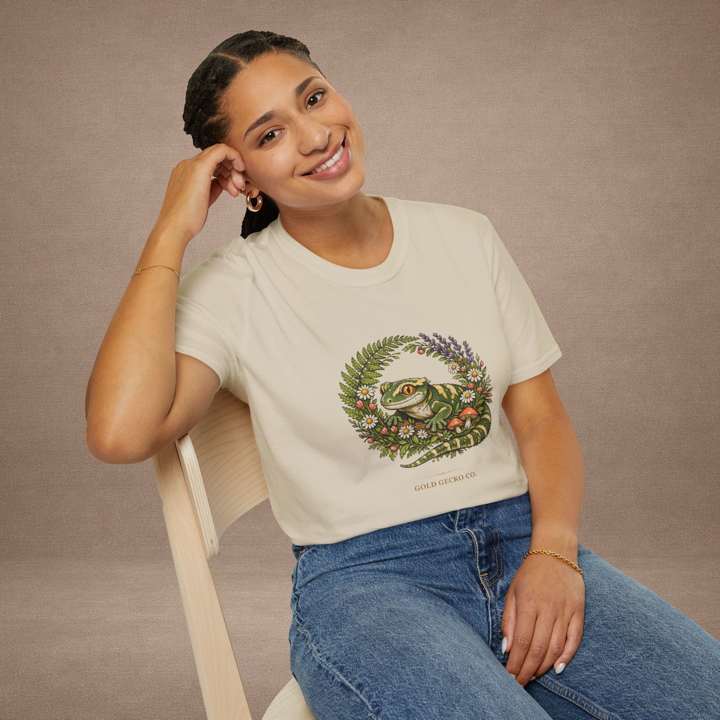 Garden Gecko leopard gecko t-shirt with botanical ferns, mushrooms, and daisies — Gold Gecko Co. cottagecore collection