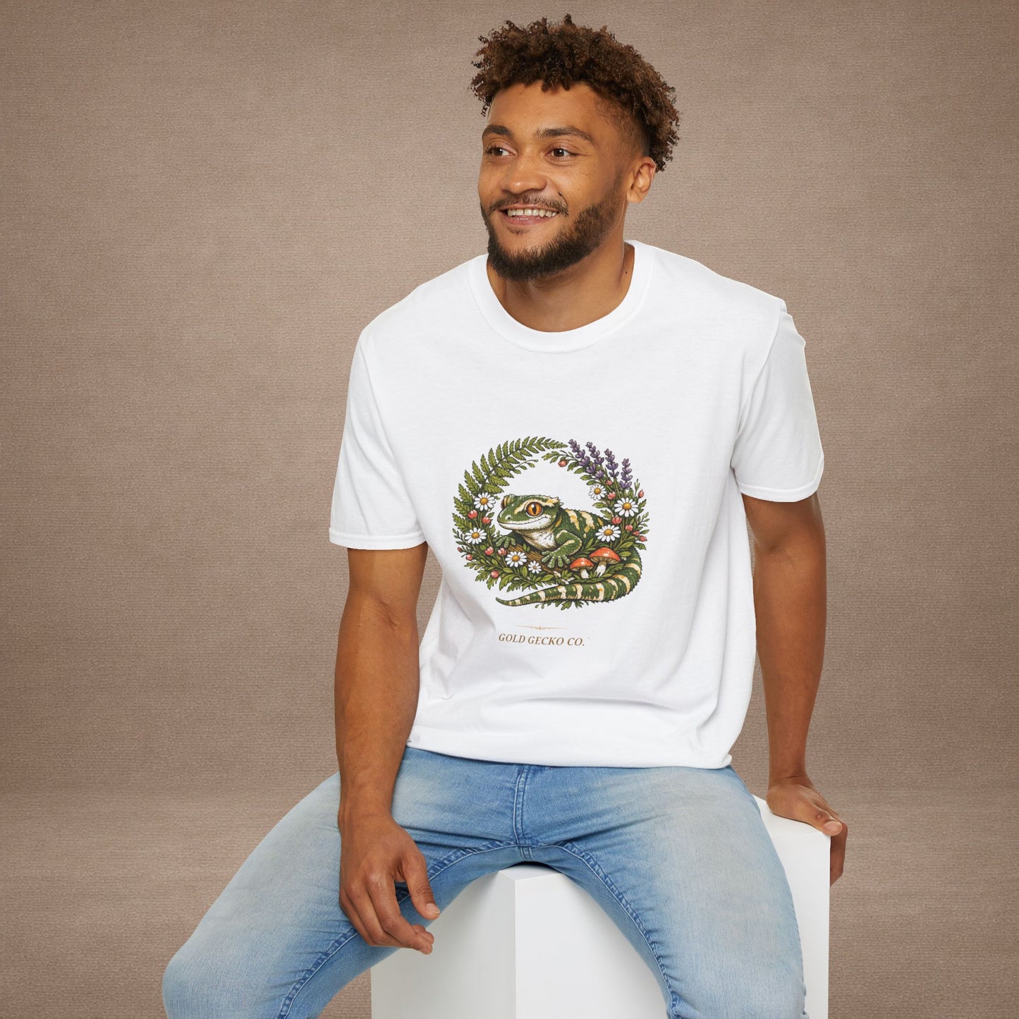 Garden Gecko leopard gecko t-shirt with botanical ferns, mushrooms, and daisies — Gold Gecko Co. cottagecore collection