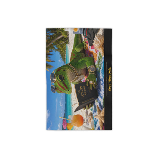 Col101-7-V1-BT-PrimaPrint-GoodVibesOnly-BeachReading-DayGecko-Realistic-GoldGeckoCo