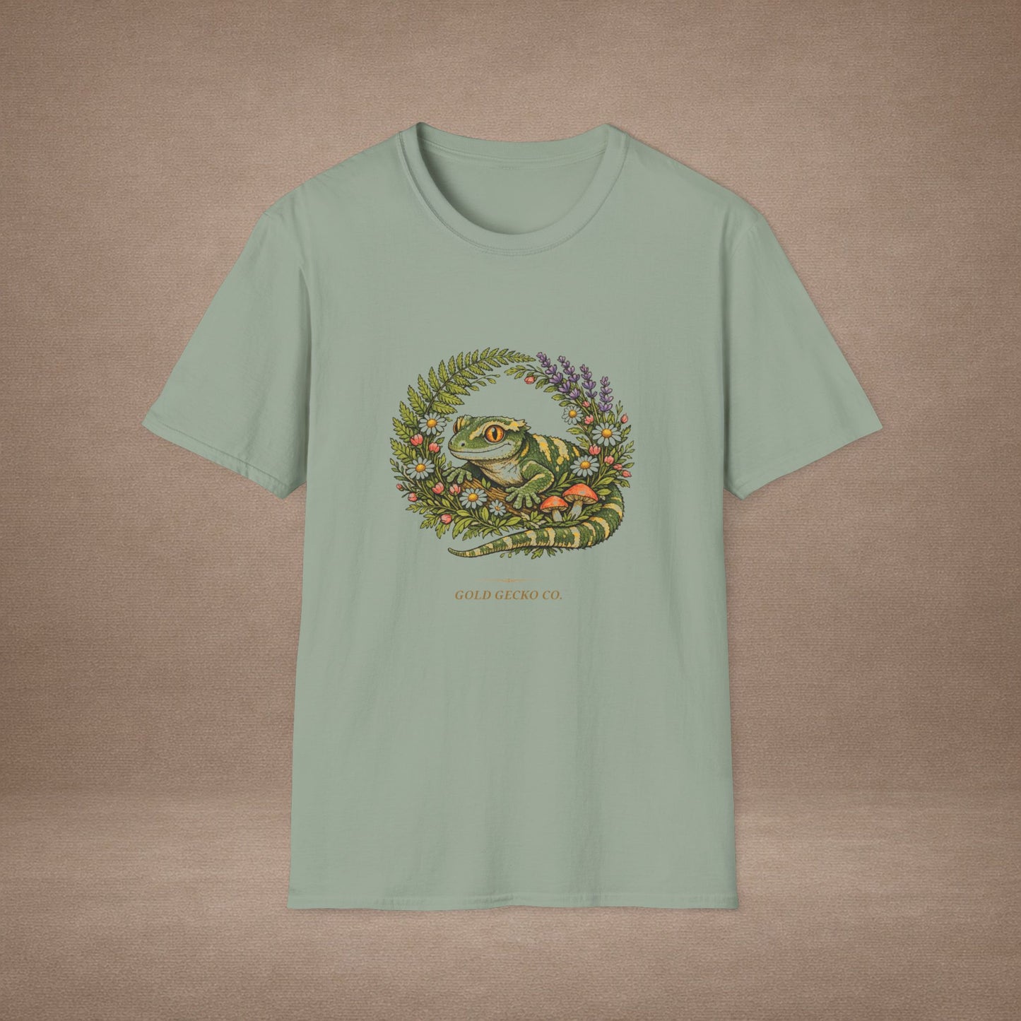 Garden Gecko leopard gecko t-shirt with botanical ferns, mushrooms, and daisies — Gold Gecko Co. cottagecore collection
