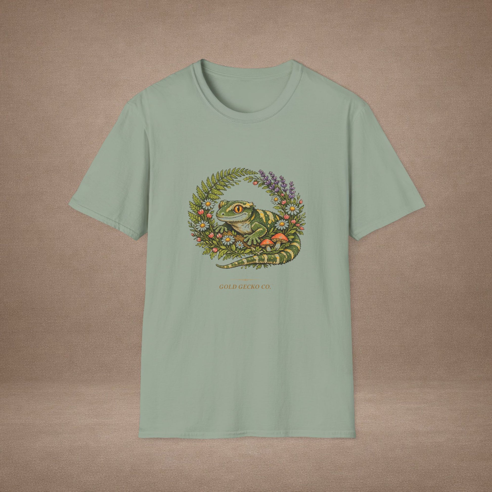 Garden Gecko leopard gecko t-shirt with botanical ferns, mushrooms, and daisies — Gold Gecko Co. cottagecore collection