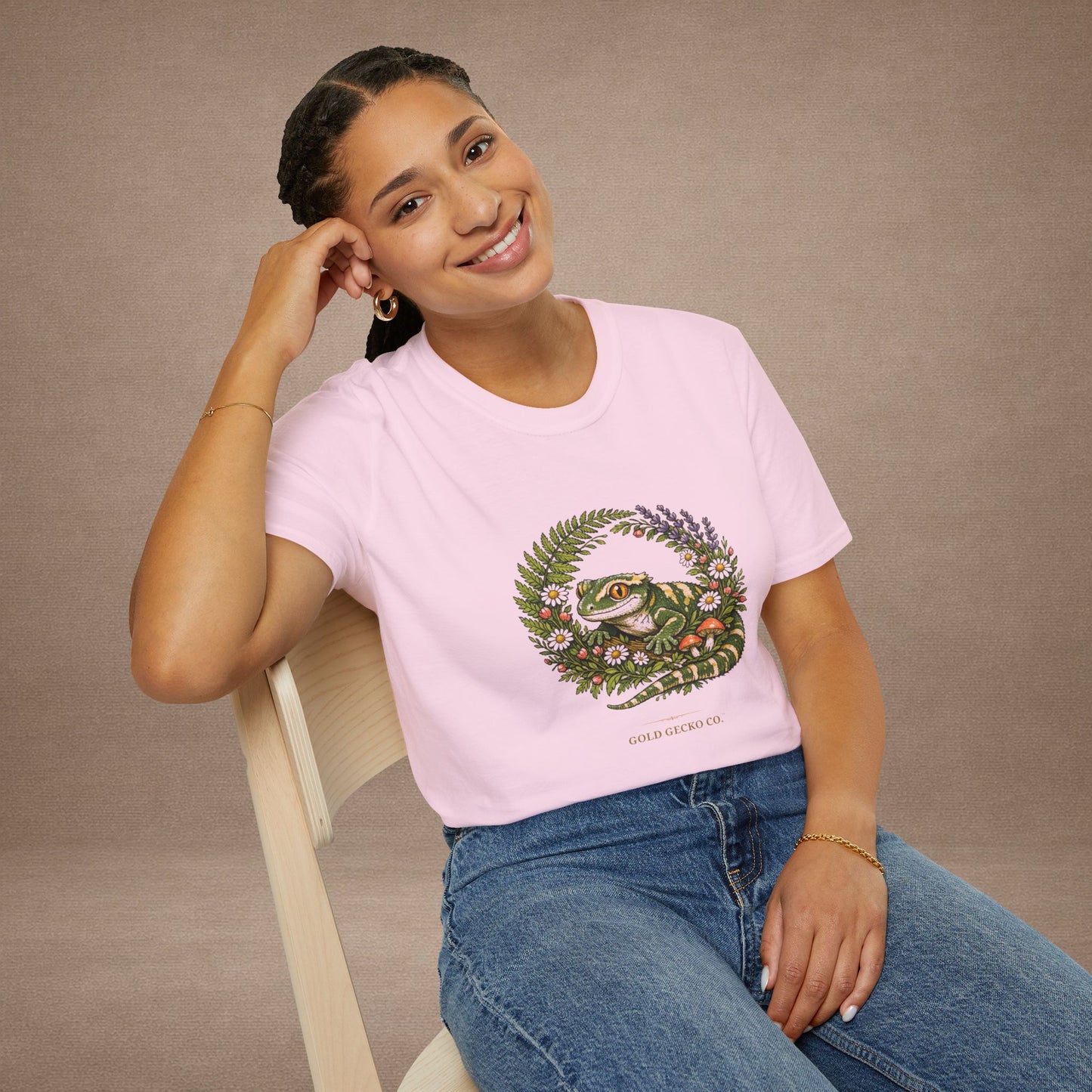 Garden Gecko T-Shirt · Botanical Wreath Back — Gold Gecko Co.