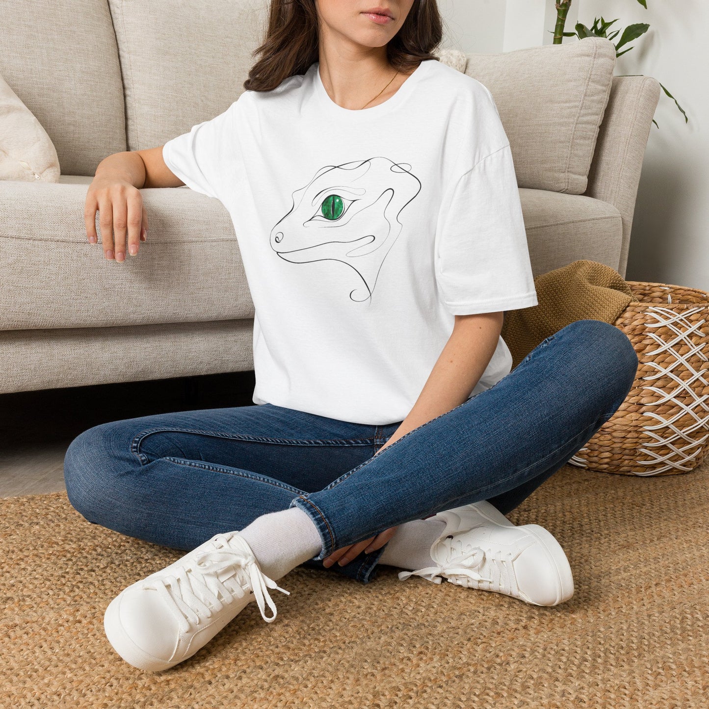 Emerald Gecko single-line art with emerald green gem eye — Gold Gecko Co. Line & Gold collection (Light)