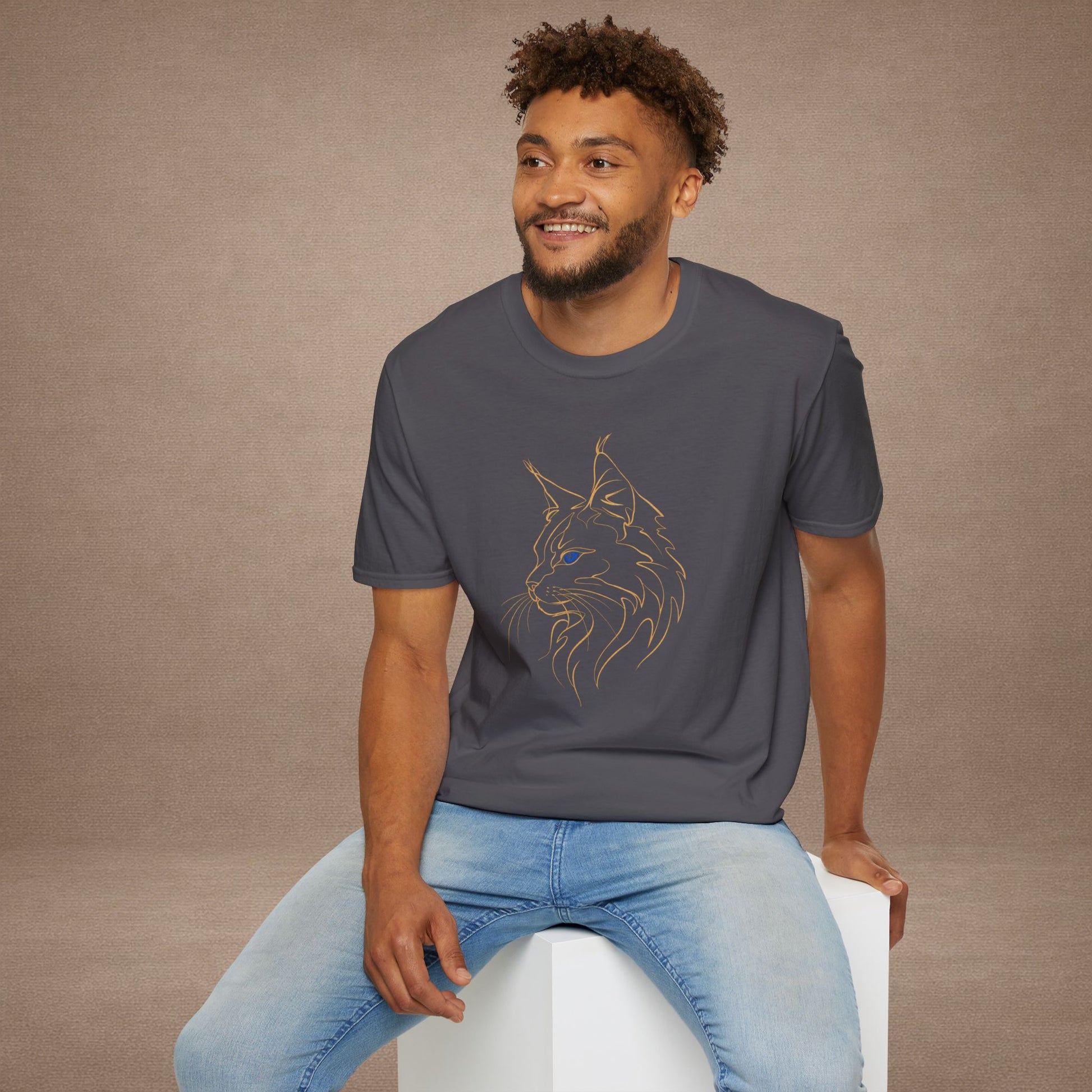 Sapphire Maine Coon single-line art with sapphire blue gem eye — Gold Gecko Co. Line & Gold collection (Dark)