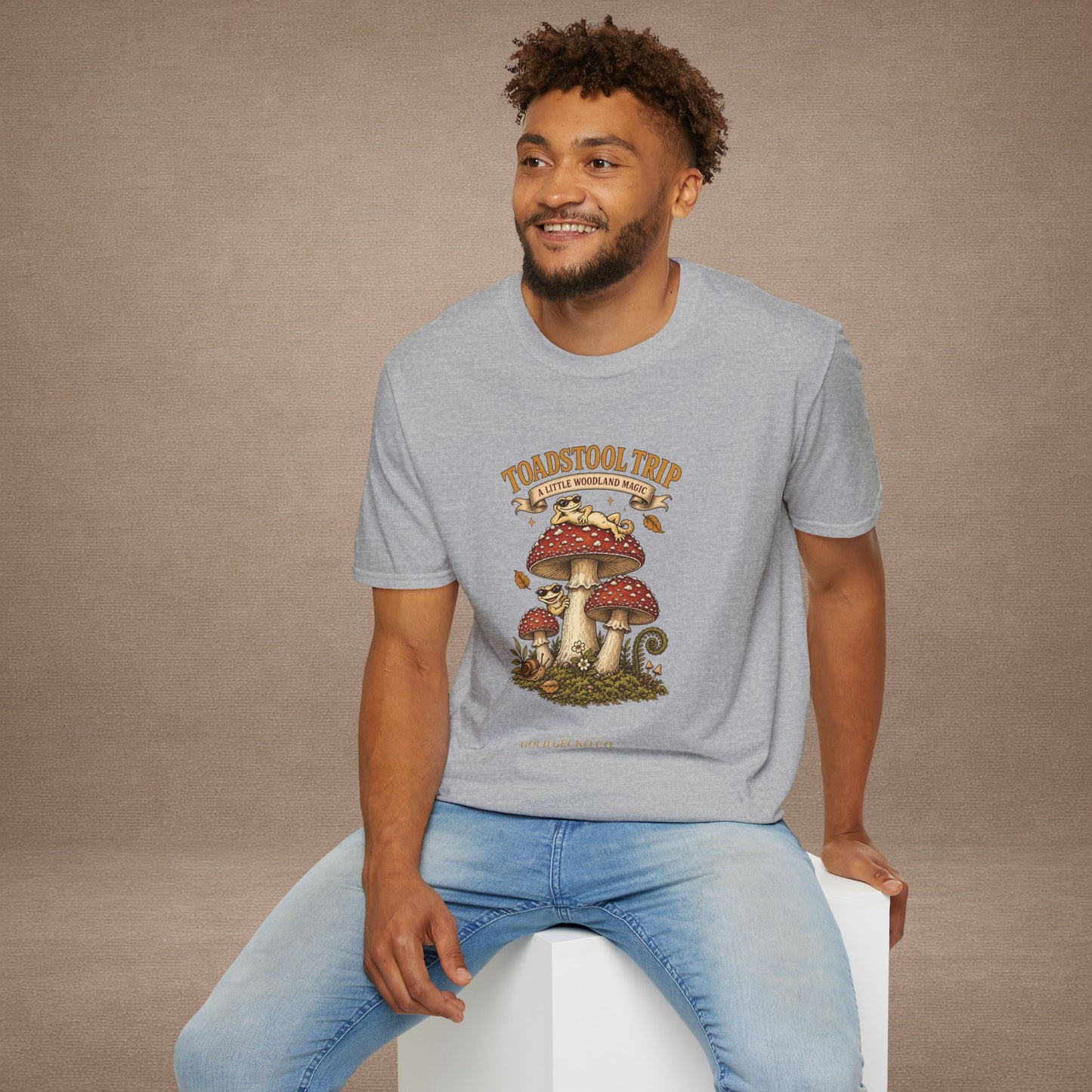 Toadstool Trip cottagecore mushroom & gecko t-shirt — Gold Gecko Co.