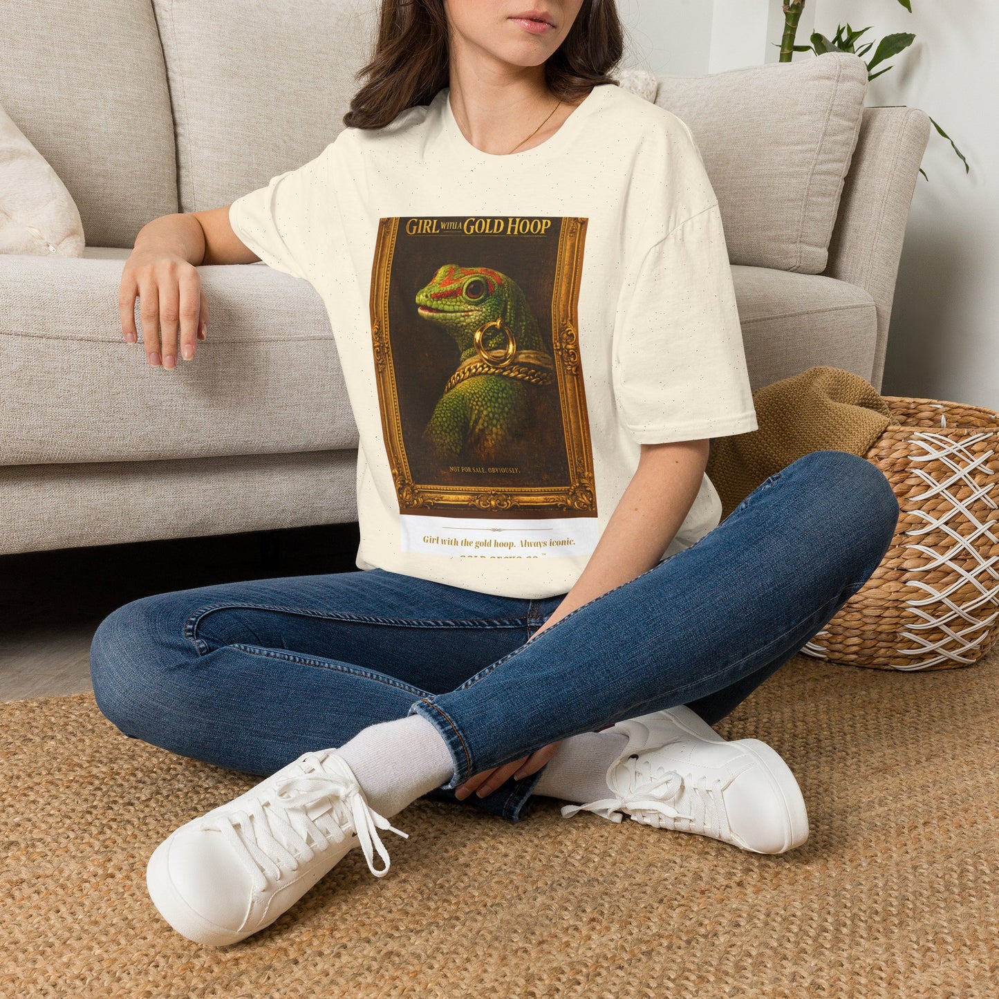 Col1119-7-V1-TS-CC6500-GoldHoopGirl-Crested-GoldGeckoCo