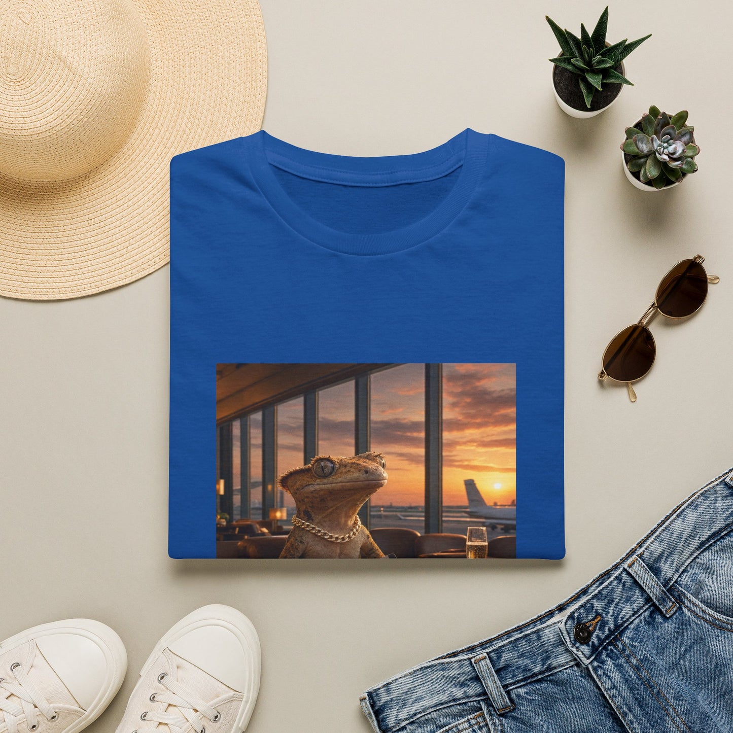 Gold Gecko Co.™ | El Mundo Me Espera | Crested Gecko | Comfort Colors 6500