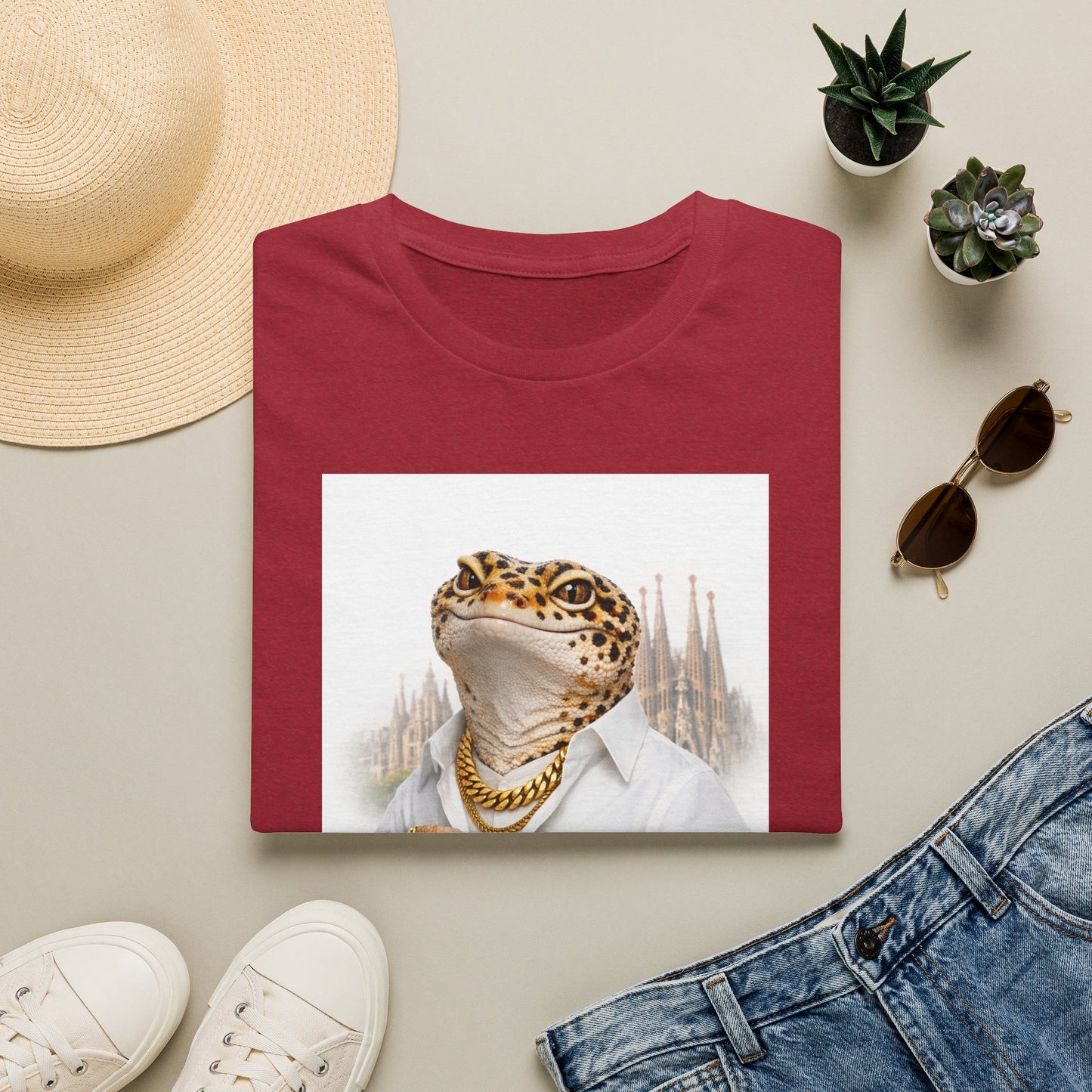 Gold Gecko Co.™ | Sagrada Familia | Day Gecko | Comfort Colors 6500
