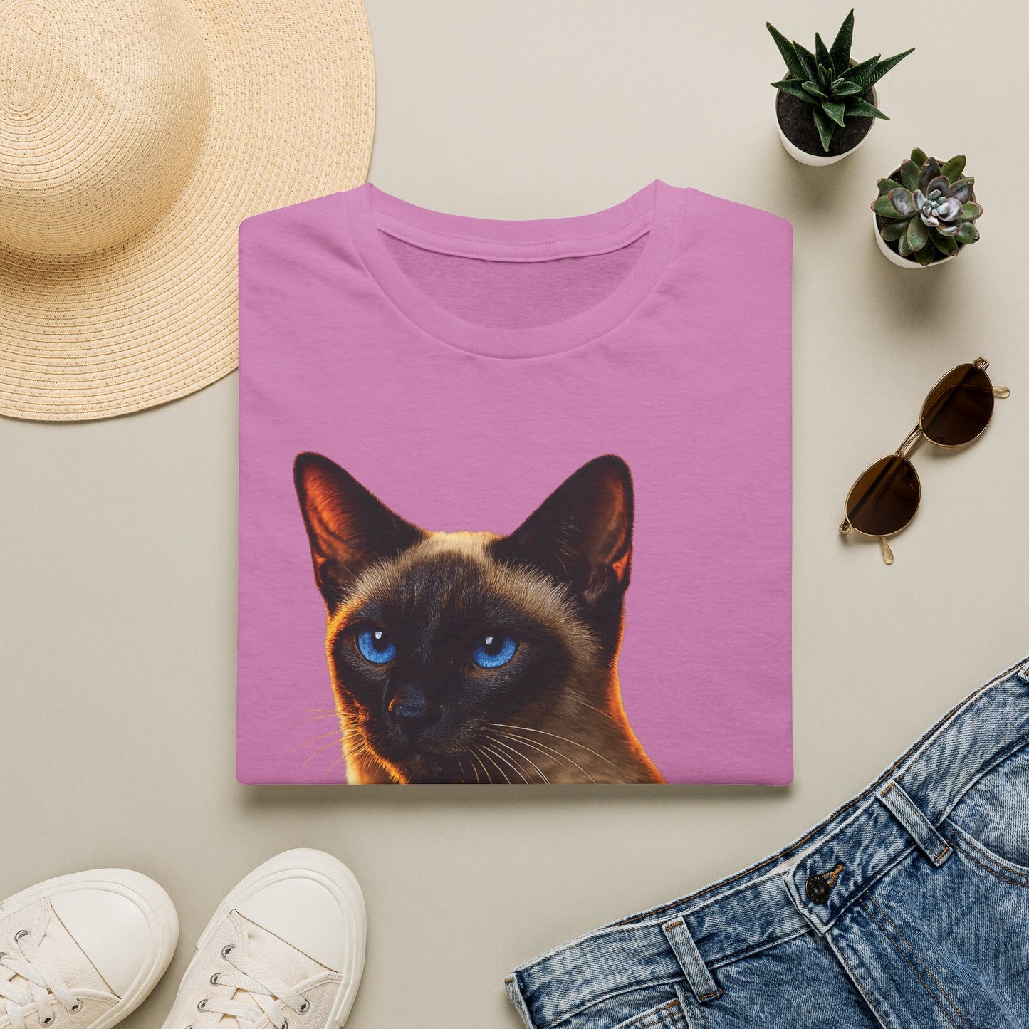 Siamese — Talk Of The Town — photoreal cat breed portraits paired with tiny gecko compani. Gold Gecko Co. Cats & Geckos collection.