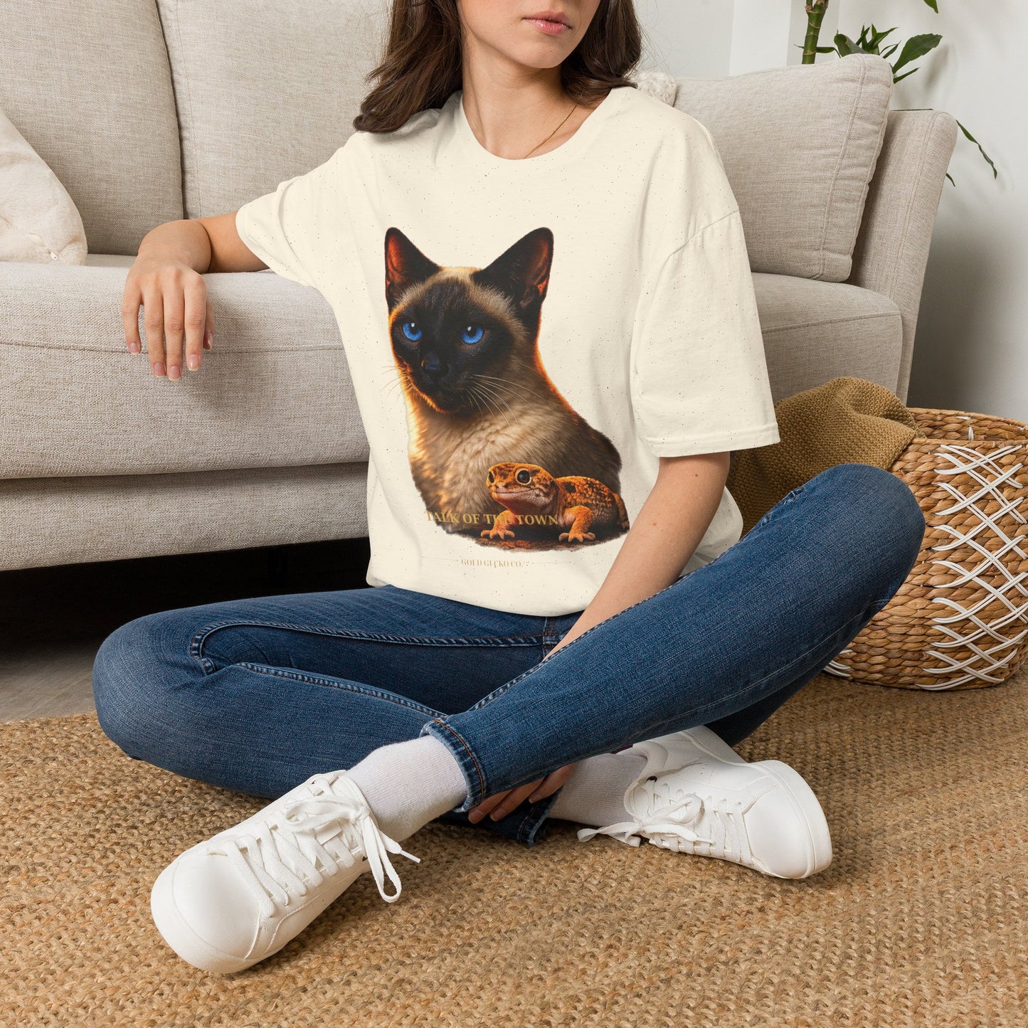 Siamese — Talk Of The Town — photoreal cat breed portraits paired with tiny gecko compani. Gold Gecko Co. Cats & Geckos collection.