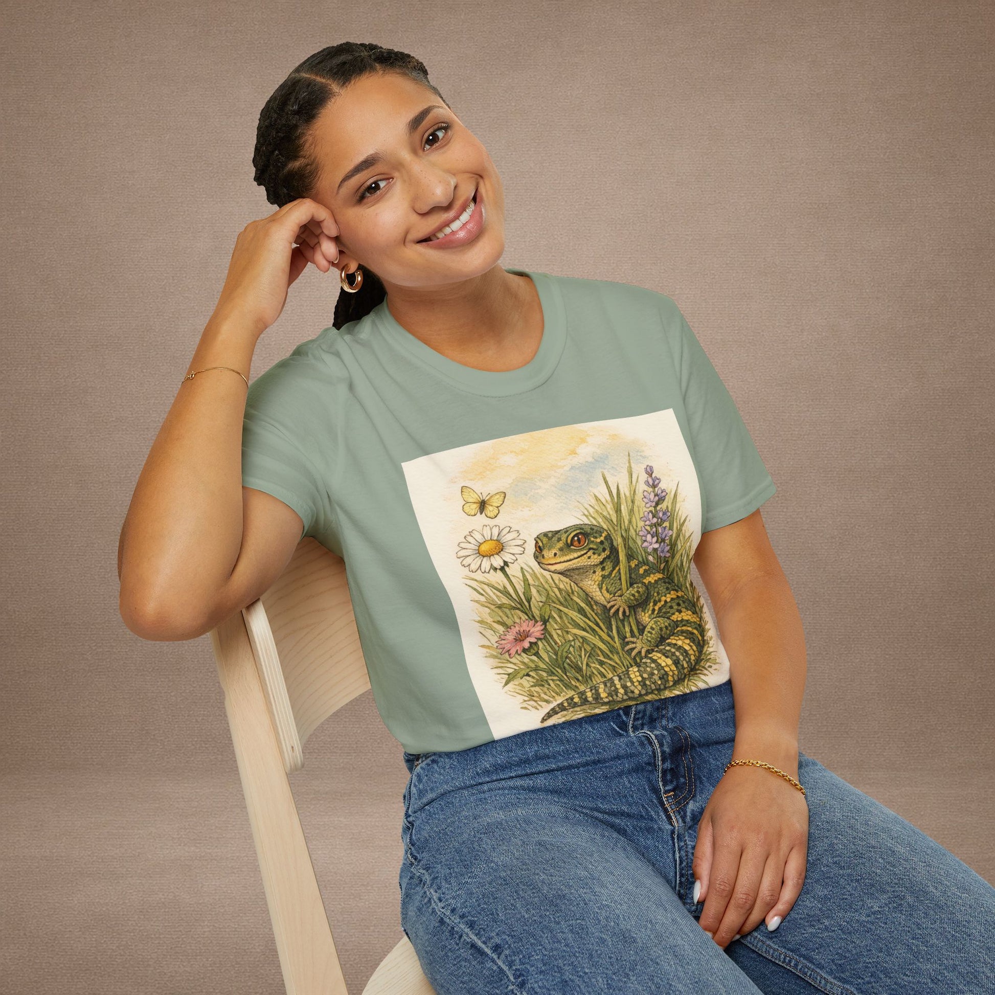 Field of Wildflowers cottagecore gecko t-shirt · Garden Gecko · Gold Gecko Co.