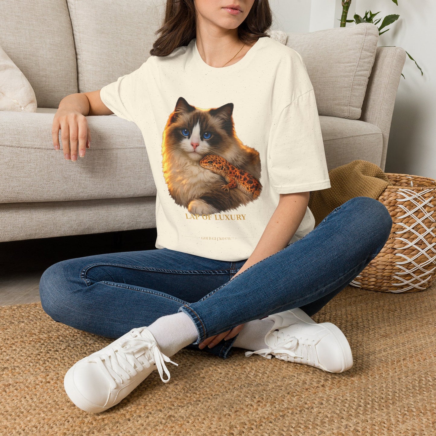 Ragdoll — Lap Of Luxury — photoreal cat breed portraits paired with tiny gecko compani. Gold Gecko Co. Cats & Geckos collection.