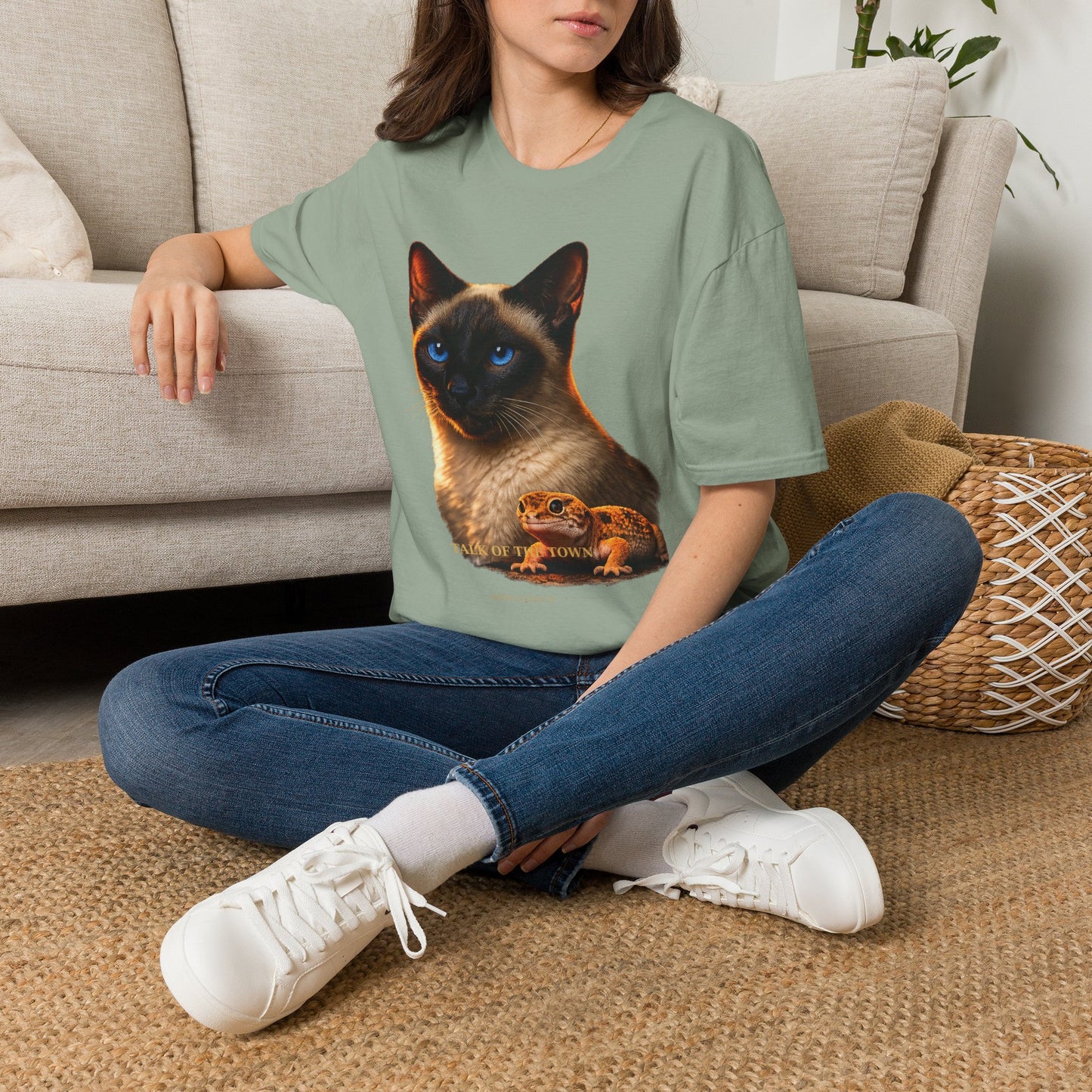 Siamese — Talk Of The Town — photoreal cat breed portraits paired with tiny gecko compani. Gold Gecko Co. Cats & Geckos collection.
