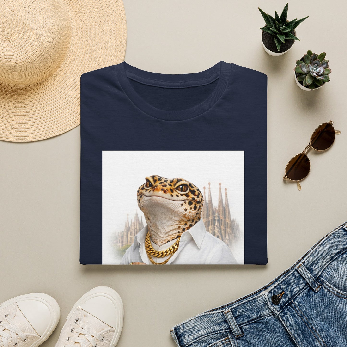 Gold Gecko Co.™ | Sagrada Familia | Day Gecko | Comfort Colors 6500