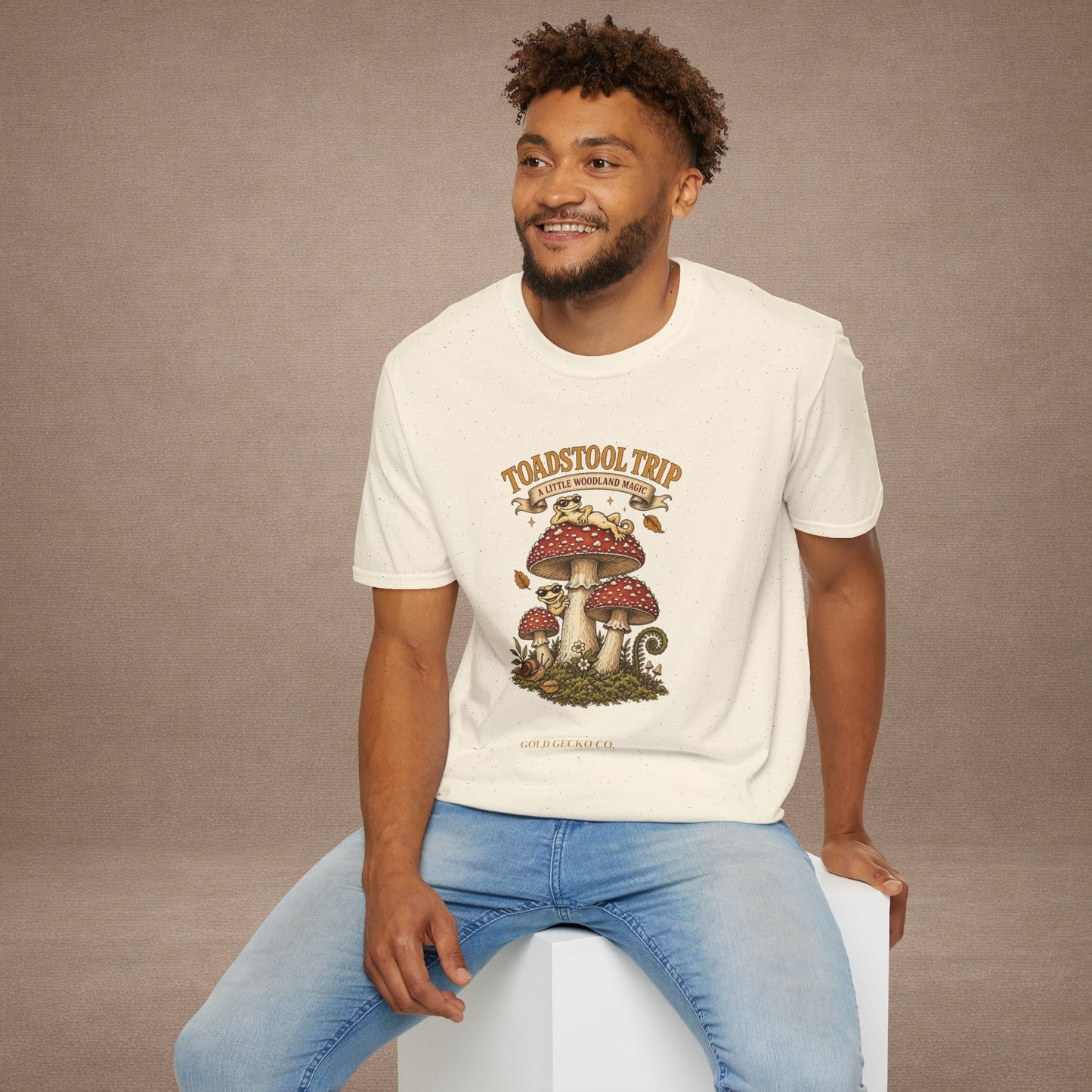 Toadstool Trip cottagecore mushroom & gecko t-shirt — Gold Gecko Co.
