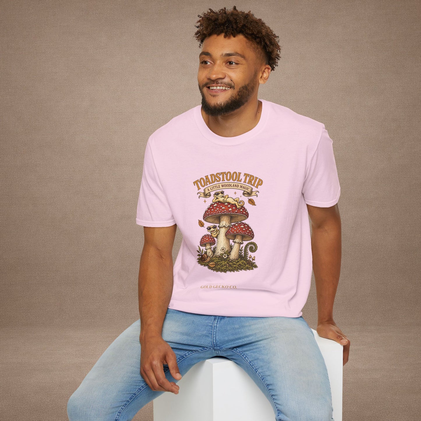 Toadstool Trip cottagecore mushroom & gecko t-shirt — Gold Gecko Co.
