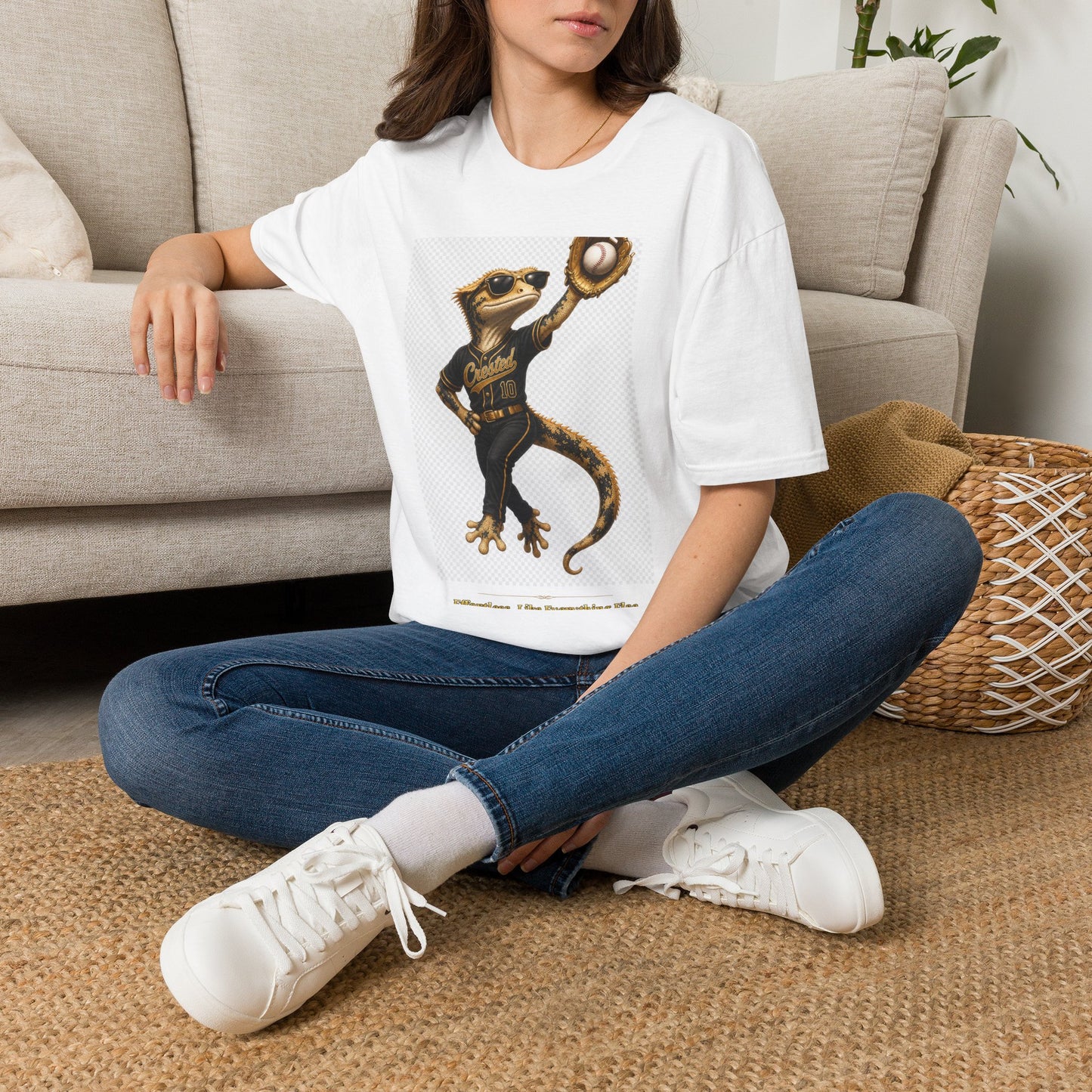 Gold Gecko Co. | Effortless. Like Everything Else. | Outfielder Gecko Tee