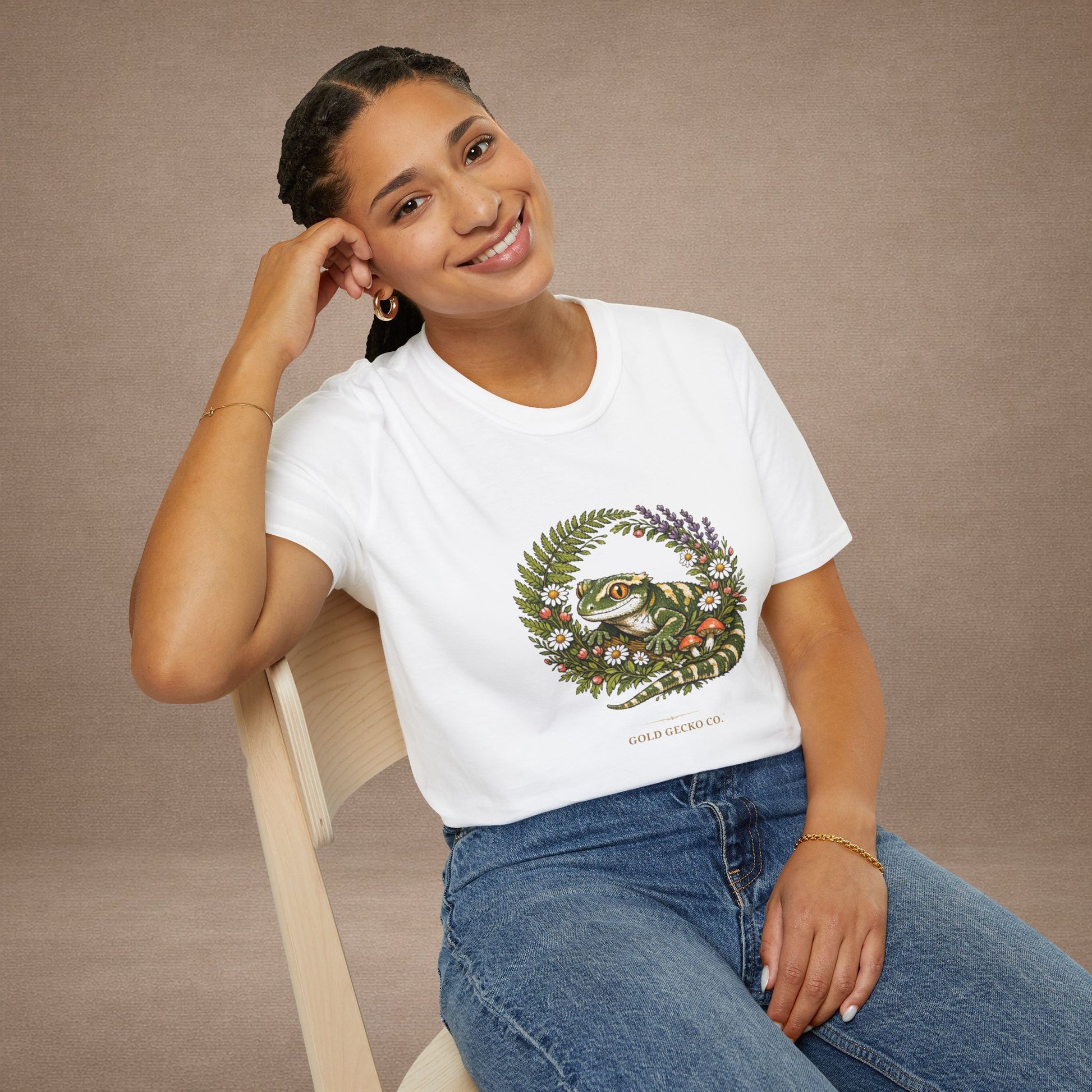 Garden Gecko leopard gecko t-shirt with botanical ferns, mushrooms, and daisies — Gold Gecko Co. cottagecore collection