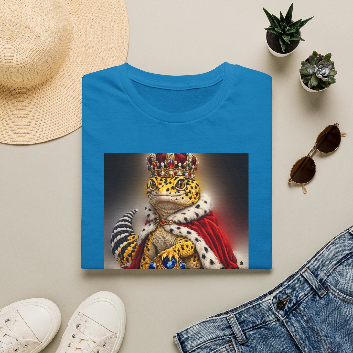 Gold Gecko Co.™ | The Crown Fits | Leopard Gecko | Comfort Colors 6500