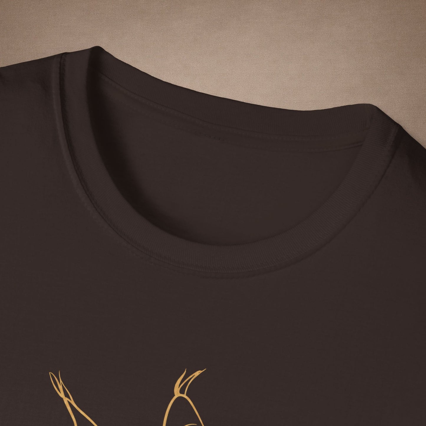 Sapphire Maine Coon single-line art with sapphire blue gem eye — Gold Gecko Co. Line & Gold collection (Dark)