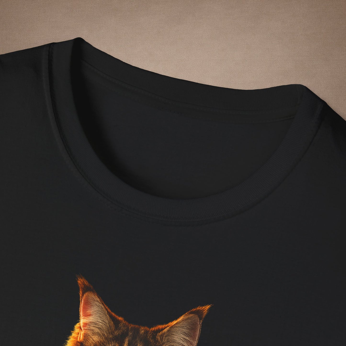 Maine Coon — Gentle Giant — photoreal cat breed portraits paired with tiny gecko compani. Gold Gecko Co. Cats & Geckos collection.