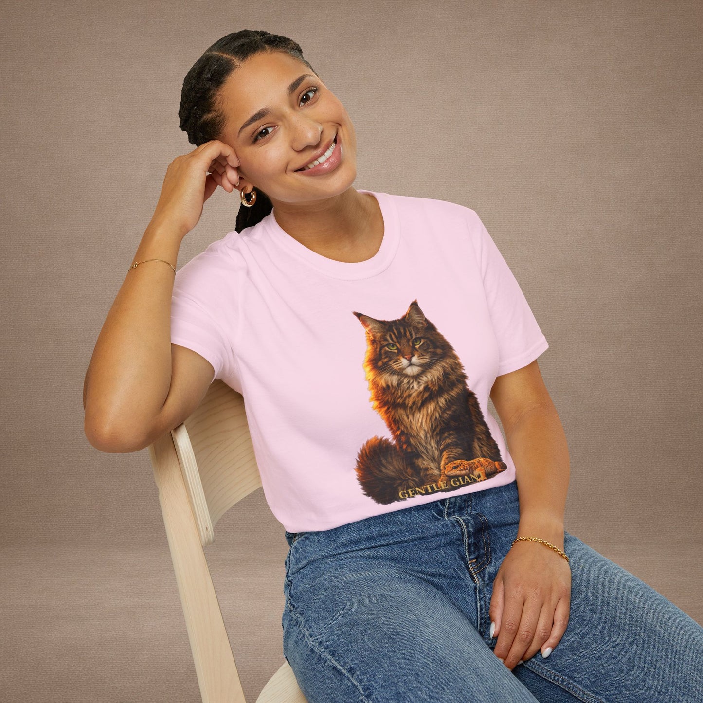 Maine Coon — Gentle Giant — photoreal cat breed portraits paired with tiny gecko compani. Gold Gecko Co. Cats & Geckos collection.